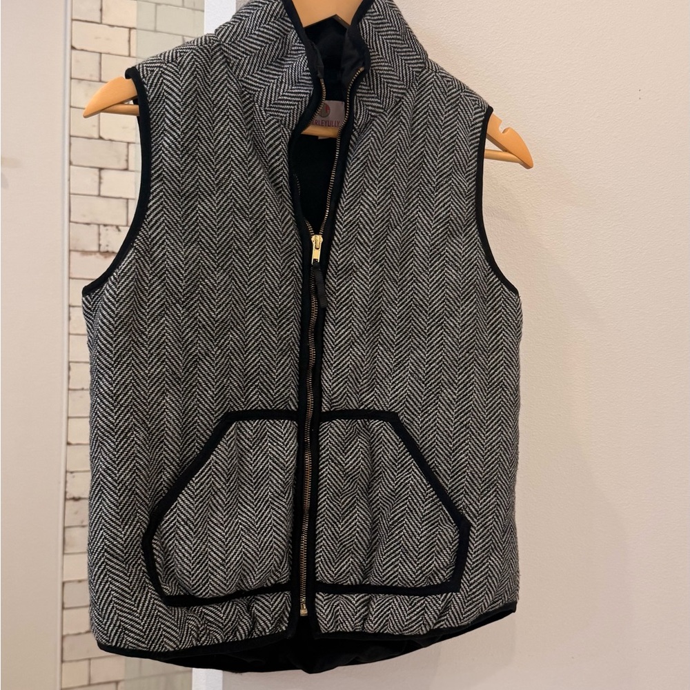 Women's Black and Gray Herringbone Vest